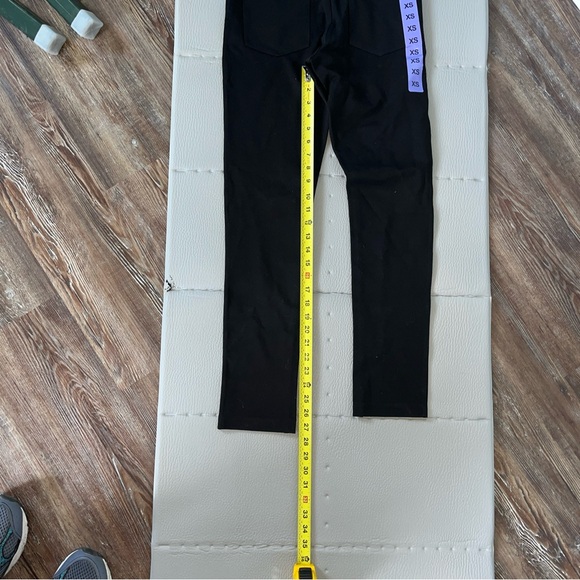 DKNY Jeans Ladies' Mid-Rise Ponte Pant Pull on Silhouette XS/ECH - Picture 9 of 13